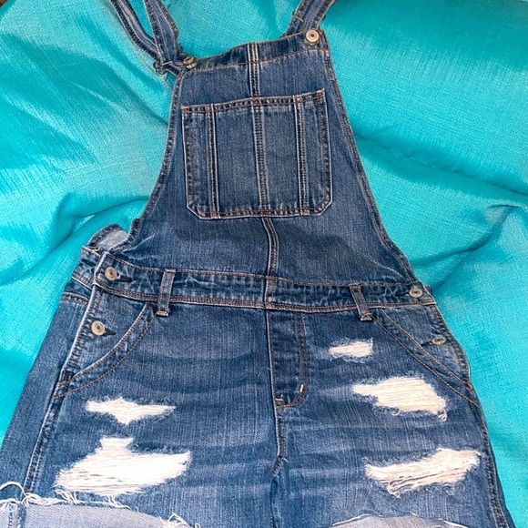 American Eagle Outfitters Other - Women’s American Eagle Bib Overall Shorts Blue Jean Size Small!!